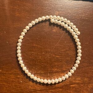 Pearl necklace/ Choker